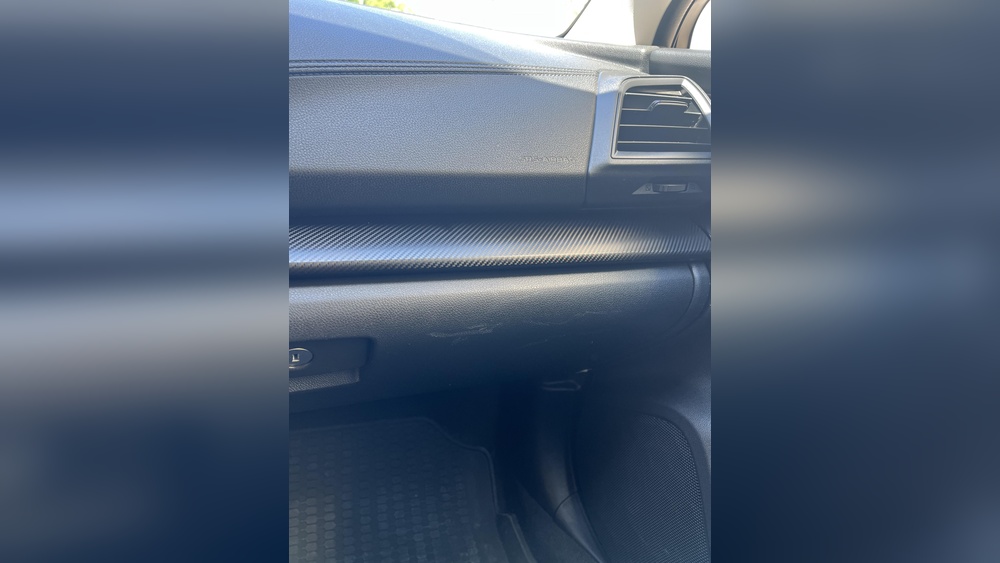 Can You Fix Scratches on Car Dash Board Glove Box