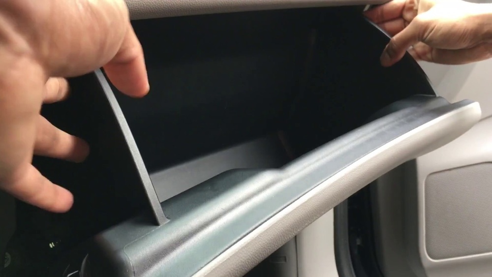 How to Remove Glove Box Honda Odyssey