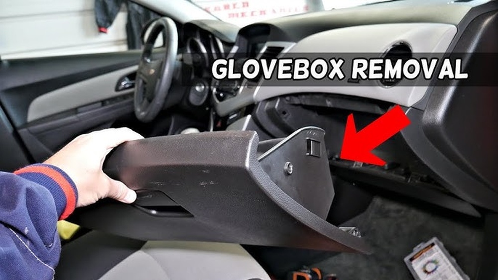 How to Take Out a Glove Box