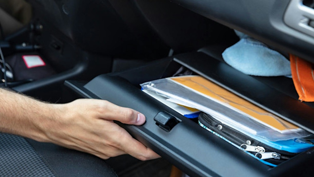 Should I Keep My Car Title in the Glove Box