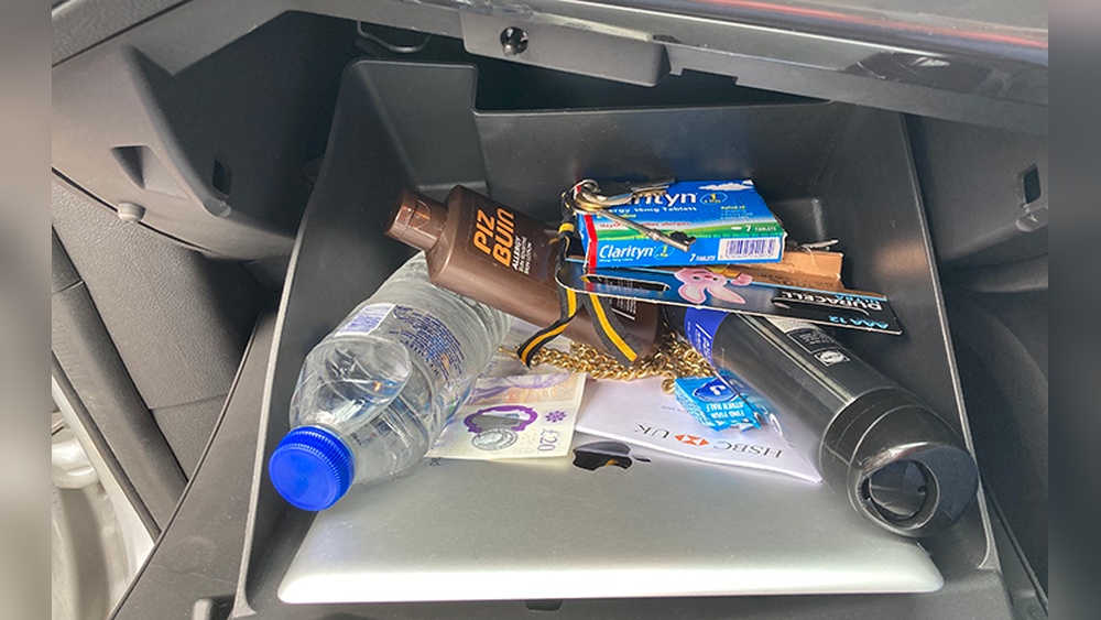 What to Keep in Car Glove Box